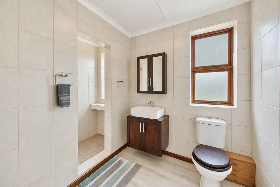 5 Bedroom Property for Sale in Fisherhaven Western Cape